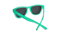 Load image into Gallery viewer, Spring Green Monochrome Premiums
